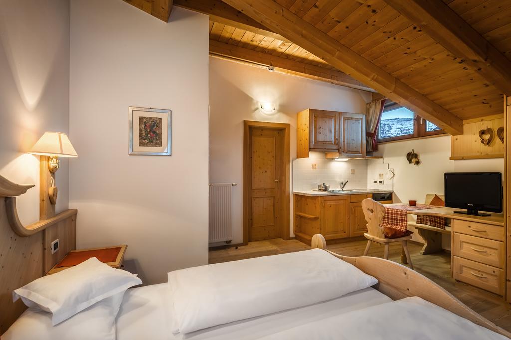 Residence Ciasa Planat San Cassiano  Eksteriør bilde