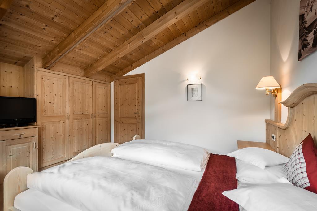 Residence Ciasa Planat San Cassiano  Eksteriør bilde